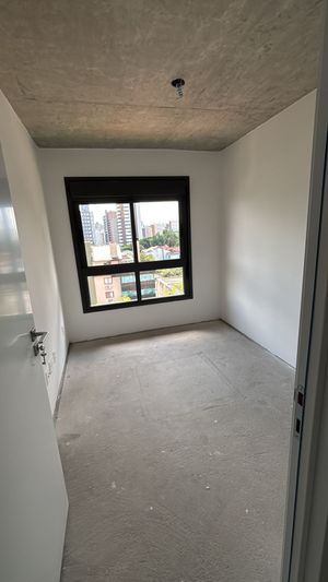 Image 21 - 855276
