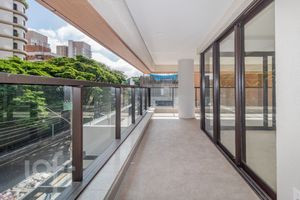 Image 32 - 855280