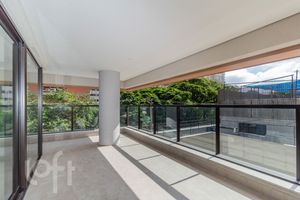 Image 29 - 855280
