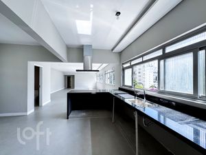 Image 6 - 855290