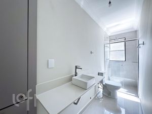 Image 19 - 855290