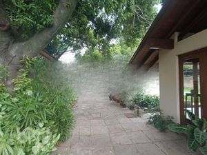 Image 12 - 855323