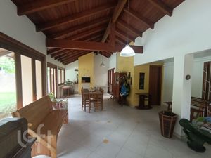 Image 8 - 855323