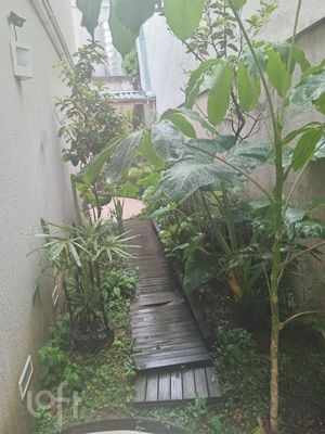 Image 19 - 855344