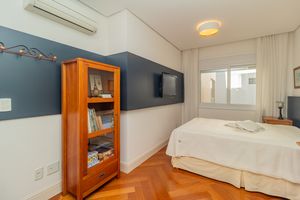 Image 33 - 855349