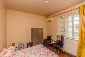 Image 8 - 855366