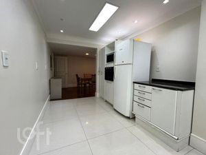 Image 11 - 855385