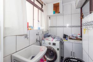 Image 34 - 855386