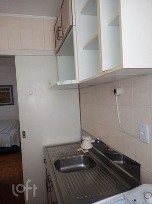 Image 6 - 855395