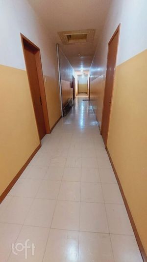 Image 11 - 855408