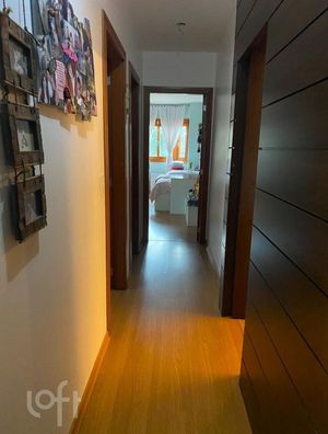 Image 20 - 855412