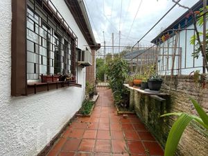 Image 29 - 855418