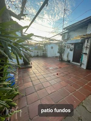 Image 21 - 855418