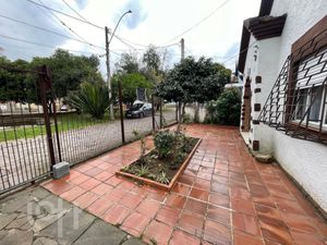 Image 25 - 855418