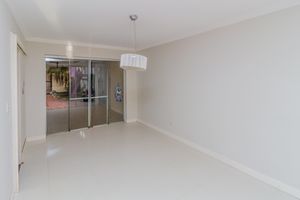 Image 7 - 855432