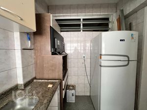 Image 9 - 855435
