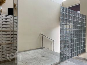 Image 4 - 855457