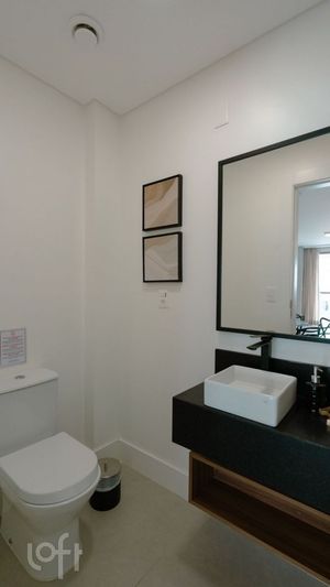 Image 6 - 855459