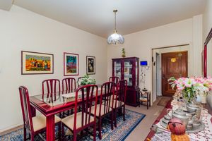 Image 4 - 855483