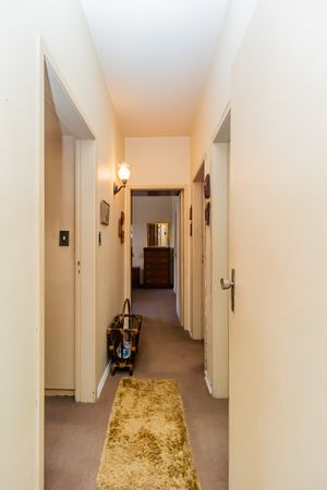 Image 9 - 855483