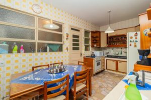 Image 31 - 855483