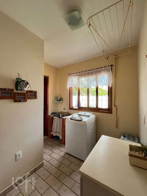 Image 11 - 855486
