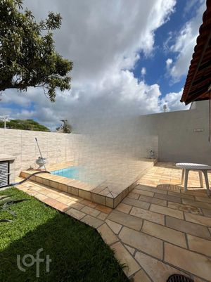 Image 32 - 855486
