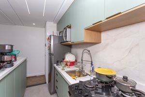 Image 32 - 855536