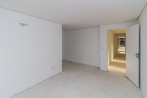 Image 10 - 855549