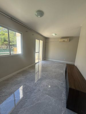 Image 3 - 855562