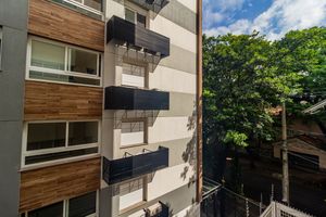 Image 9 - 855590