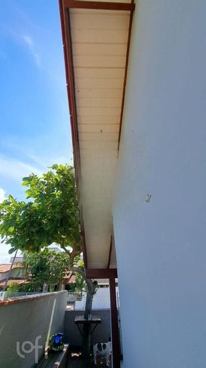 Image 10 - 855594