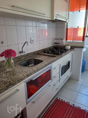 Image 33 - 855608