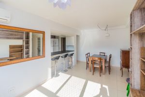 Image 4 - 855664