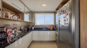 Image 14 - 855668