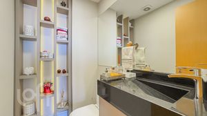Image 34 - 855668