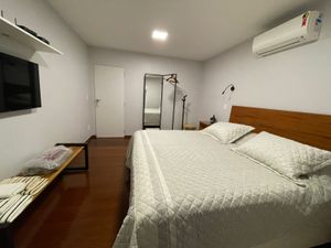 Image 3 - 855692
