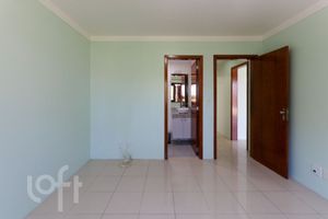 Image 8 - 855704