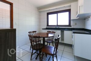 Image 15 - 855704