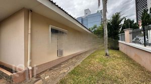 Image 1 - 855738
