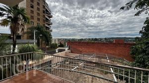 Image 9 - 855738