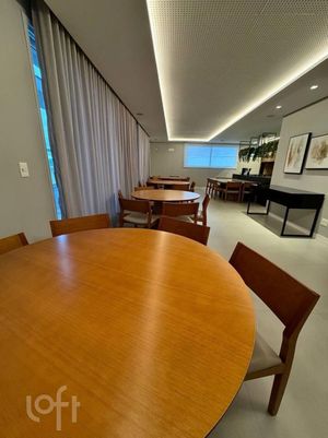 Image 19 - 855768