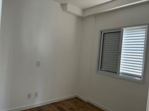 Image 8 - 855775