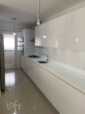 Image 19 - 855796