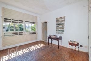 Image 10 - 855797
