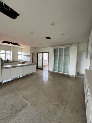 Image 21 - 855811