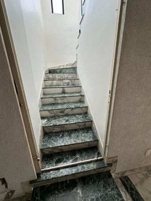 Image 19 - 855811