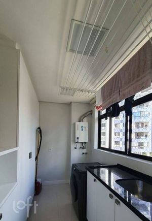 Image 7 - 855813