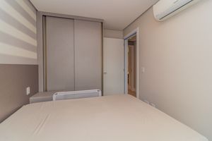 Image 8 - 855819