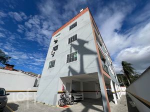 Image 1 - 855836